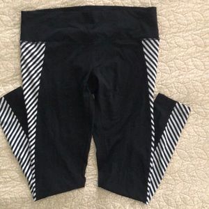 Woman’s Athleta workout pants